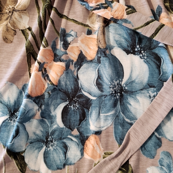 **Plus** Taupe & Blue Floral Faux Wrap Dress - Picture 4 of 5